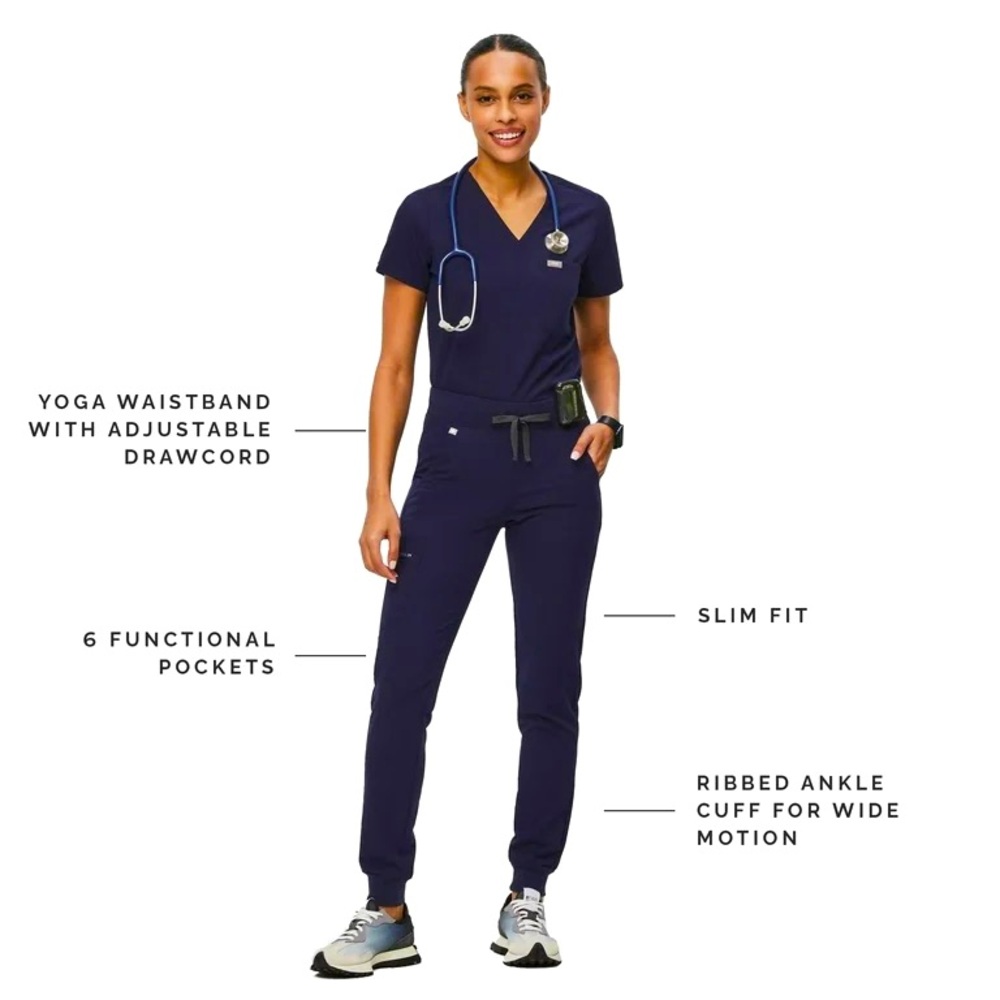 FIGS Zamora Navy Scrub Set